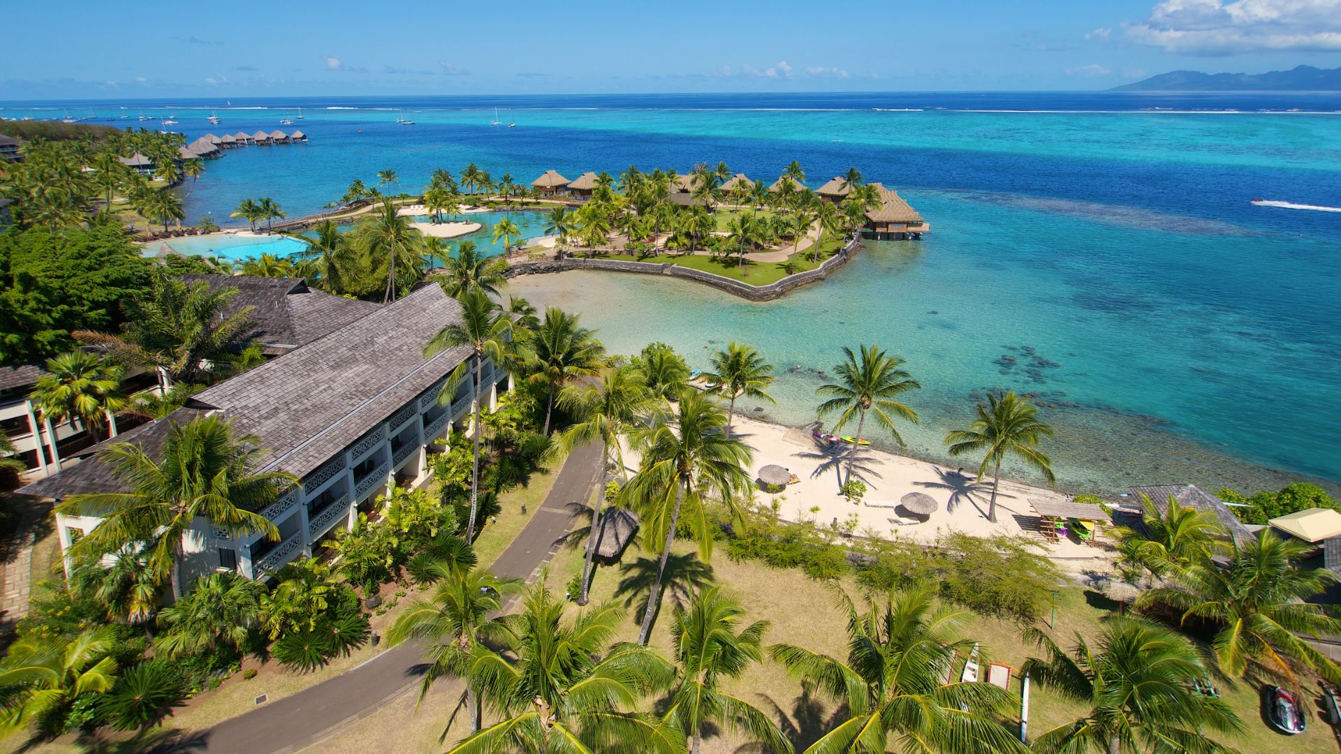 Intercontinental Resort Tahiti 2025 / 2026 Travelbag