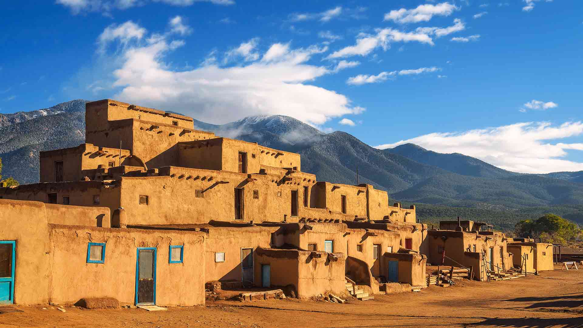 New Mexico Holidays 2025 / 2026 Travelbag