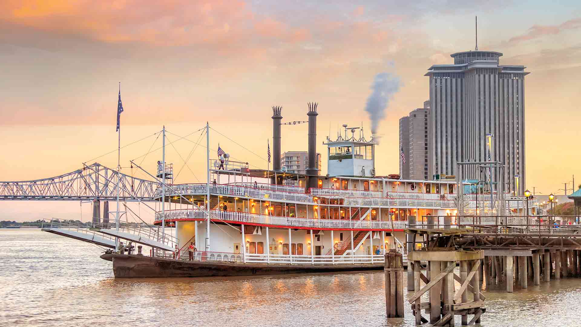 New Orleans Holidays 2025 / 2026 Travelbag