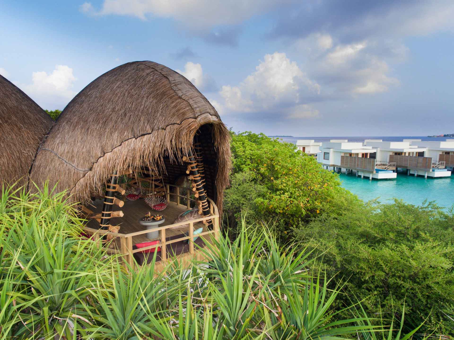 Universal Resorts Maldives 2024 / 2025 Travelbag