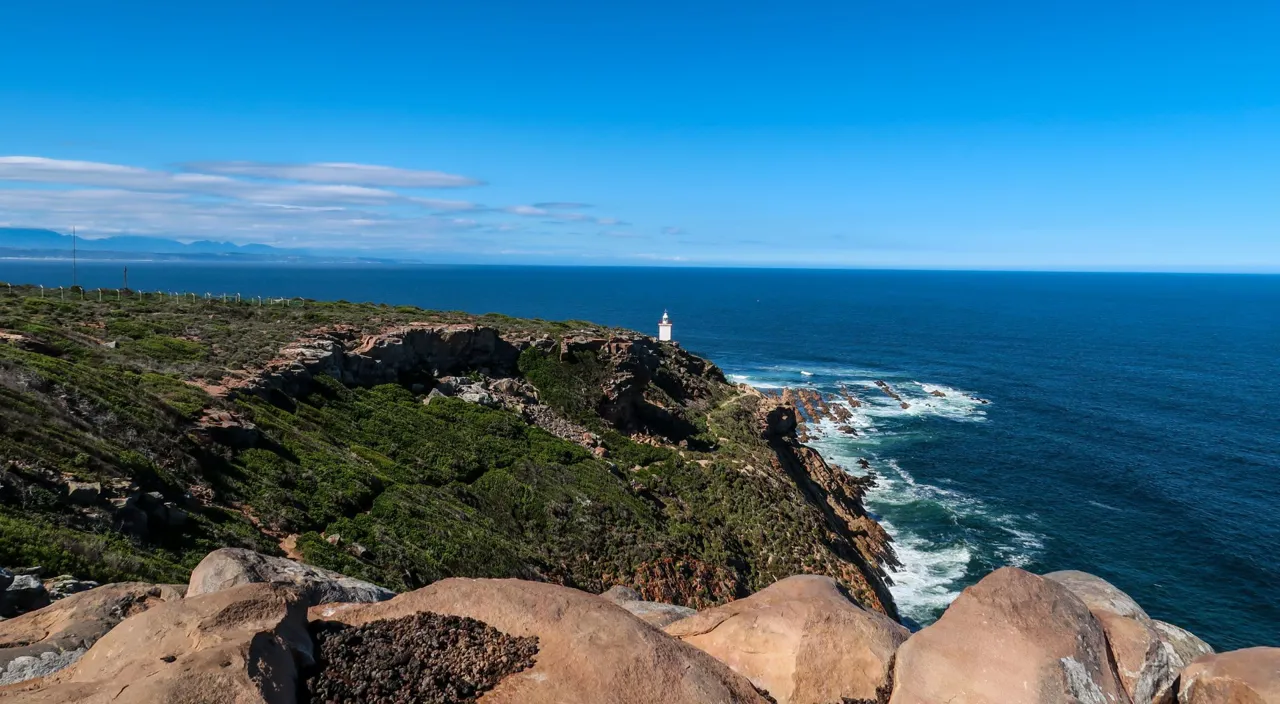 Mossel Pit Mossel Bay Holidays | 2026 / 2027 | Travelbag