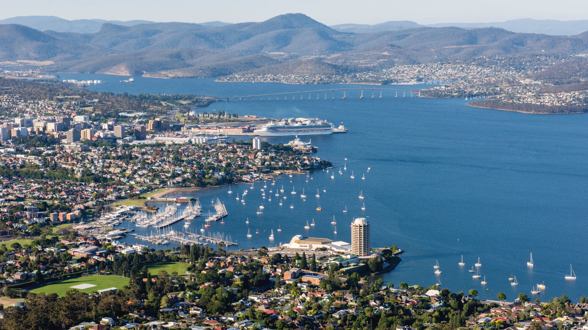 Hobart, Bruny Island & Port Arthur holidays 2024 / 2025 Travelbag