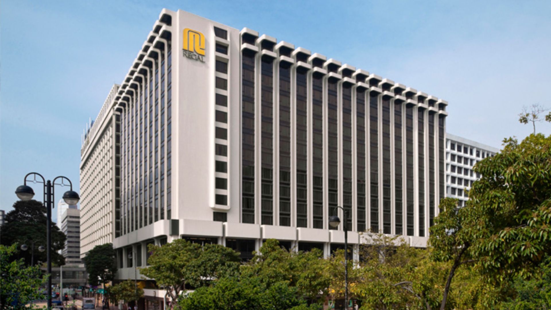 Regal Kowloon Hotel 2024 / 2025 Travelbag