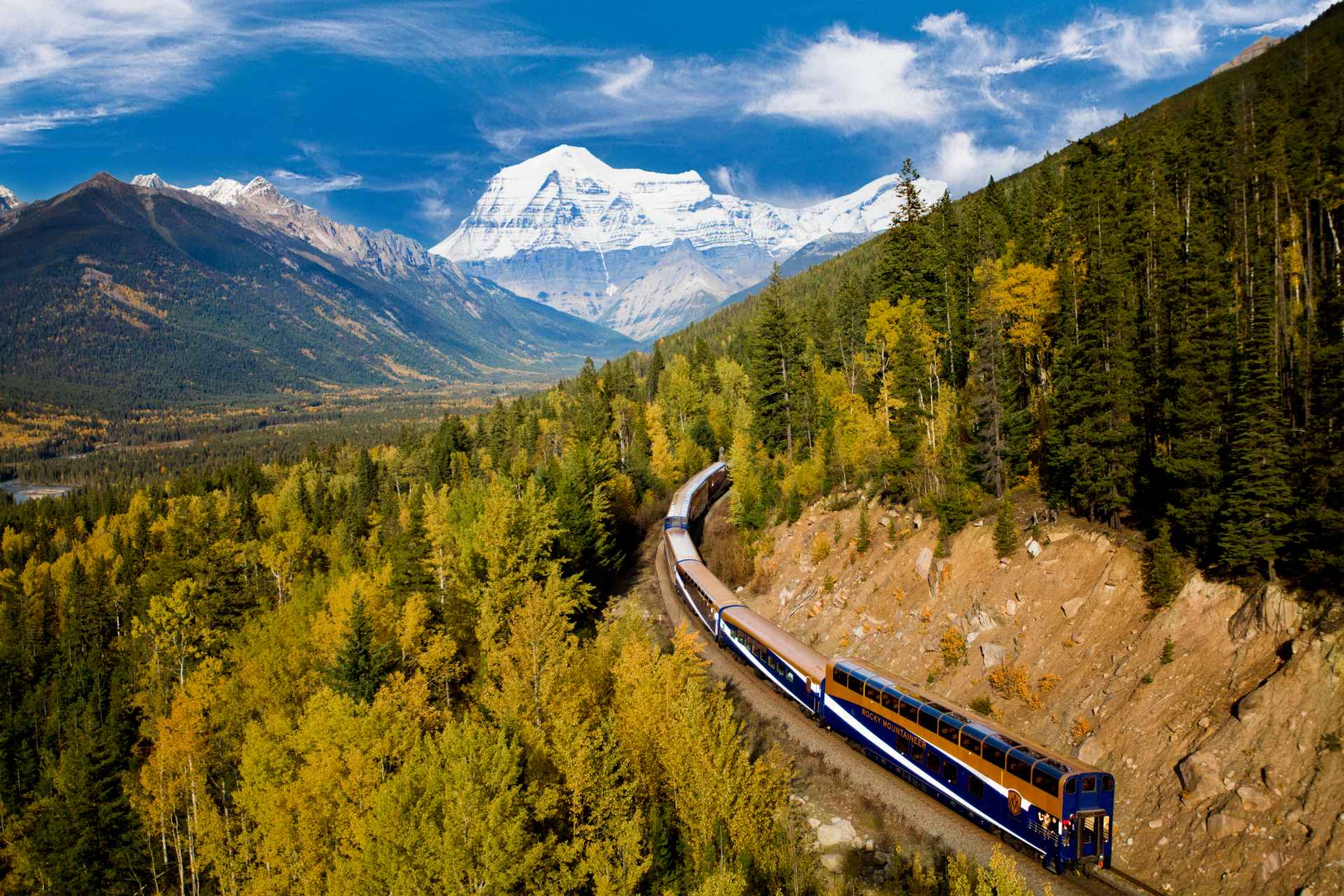 Rocky Mountaineer Holidays 2024 / 2025 Travelbag