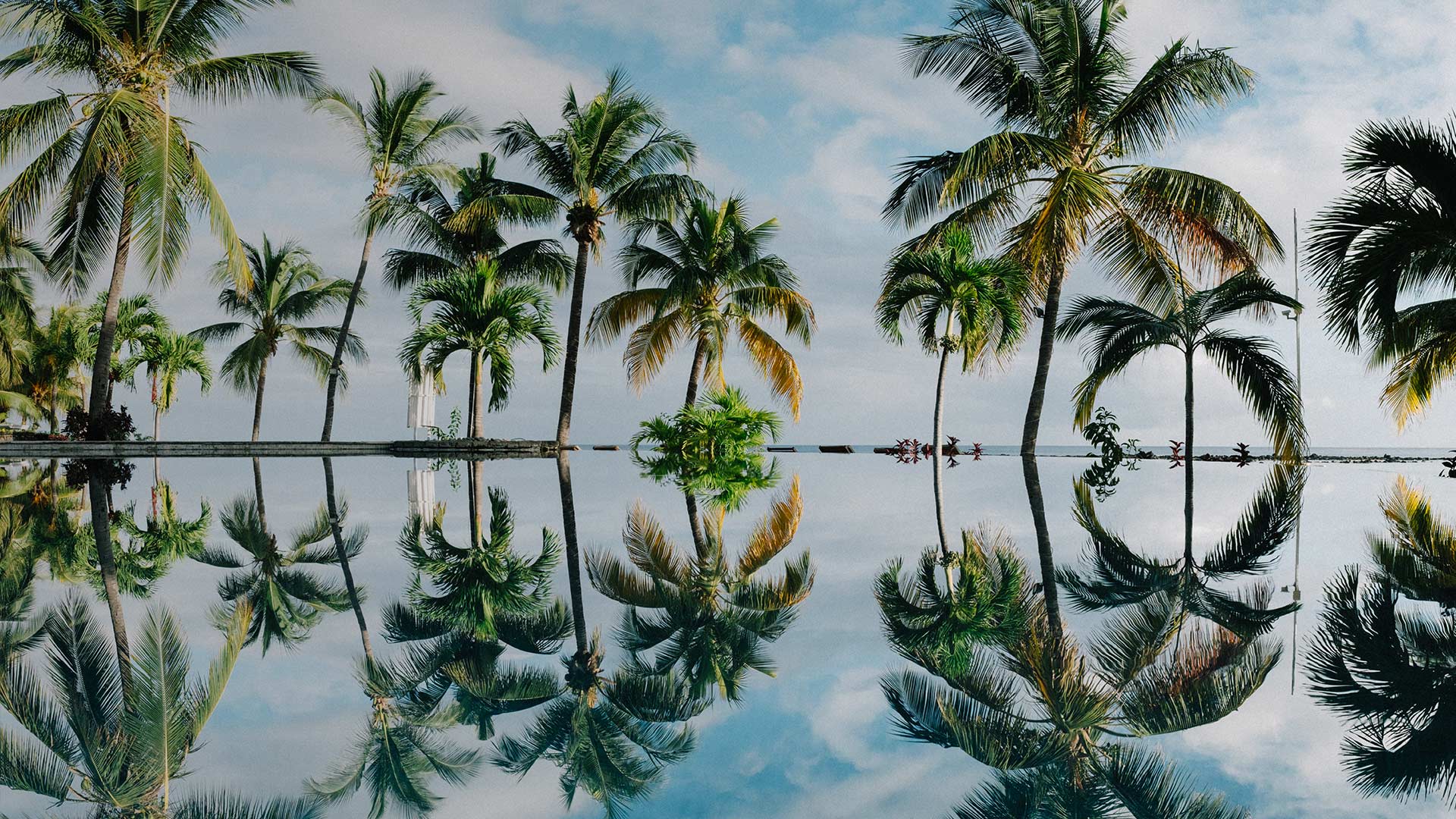 Flic en Flac Holidays Mauritius 2024 / 2025 Travelbag