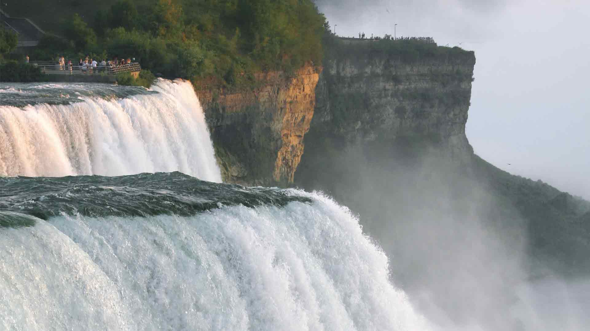 Niagara Falls Holidays 2025 / 2025 Travelbag