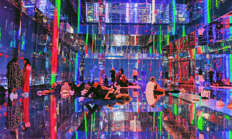 SUMMIT One Vanderbilt 2025 / 2026 Travelbag