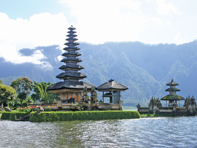 Indonesia Hotels 2024 / 2025 Travelbag