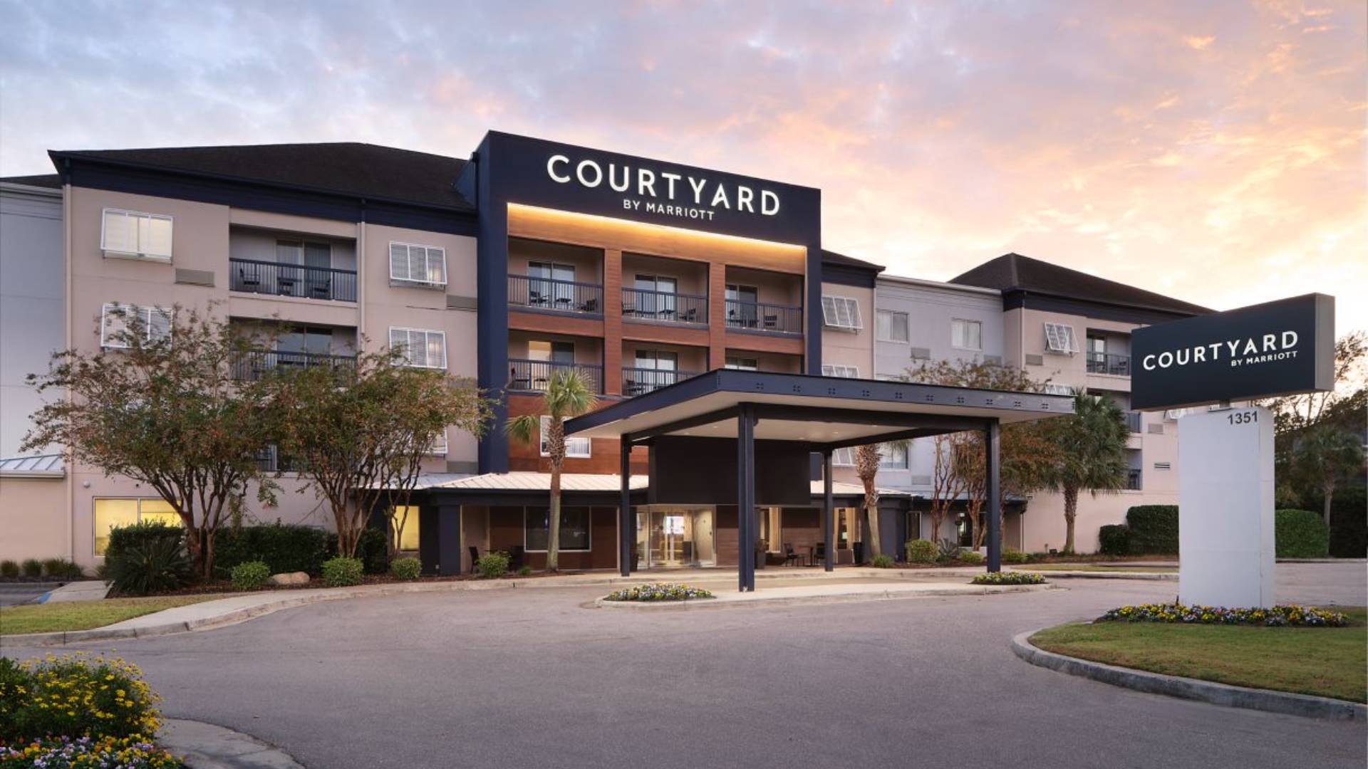 Courtyard by Marriott Myrtle Beach Broadway 2024 / 2025 Travelbag